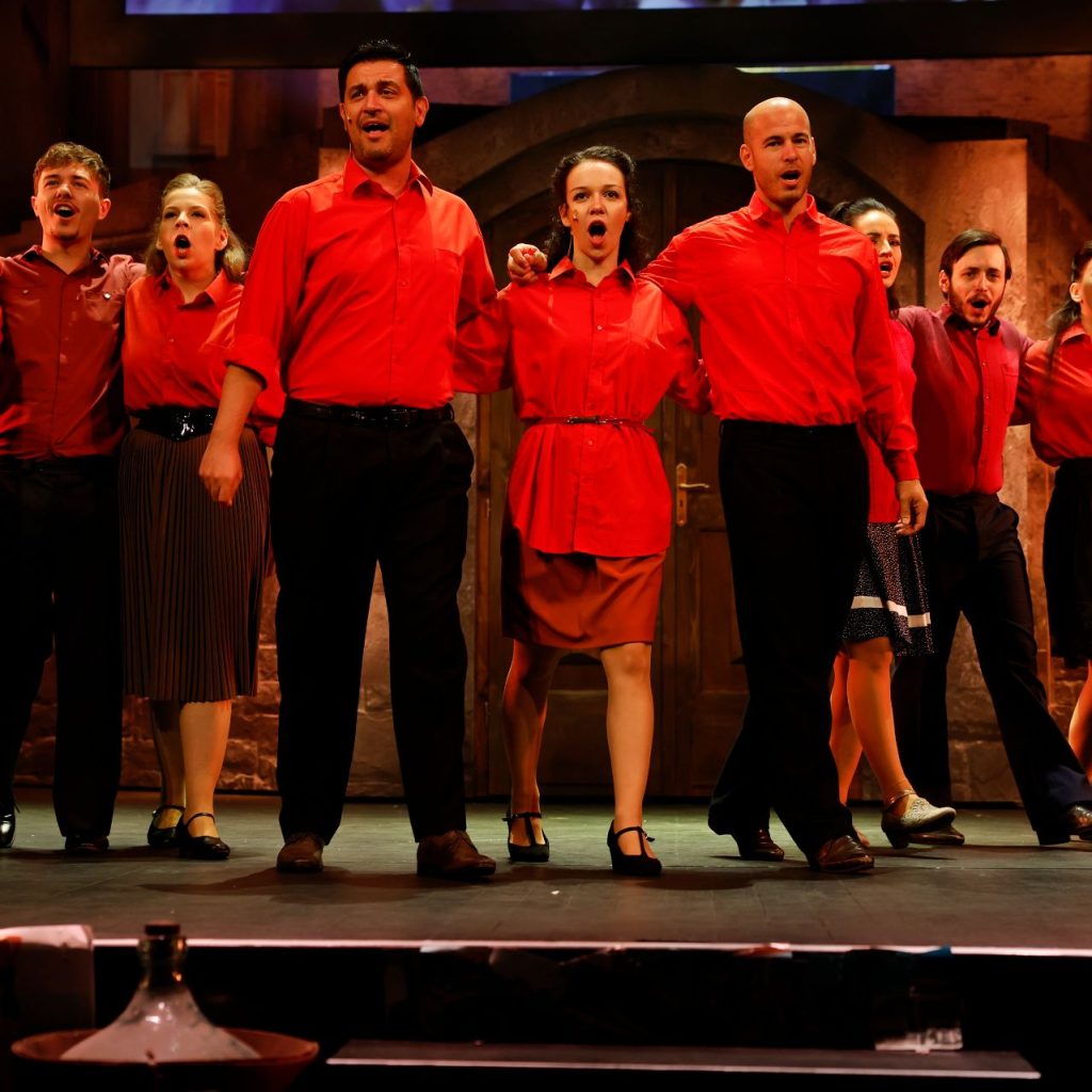 Azok a boldog szép napok című előadás jelenete.