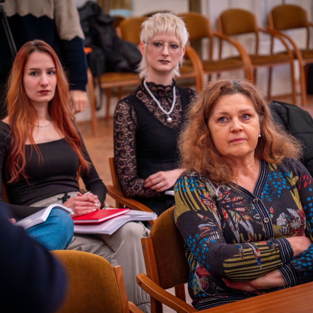 Nyolc nő olvasópróba