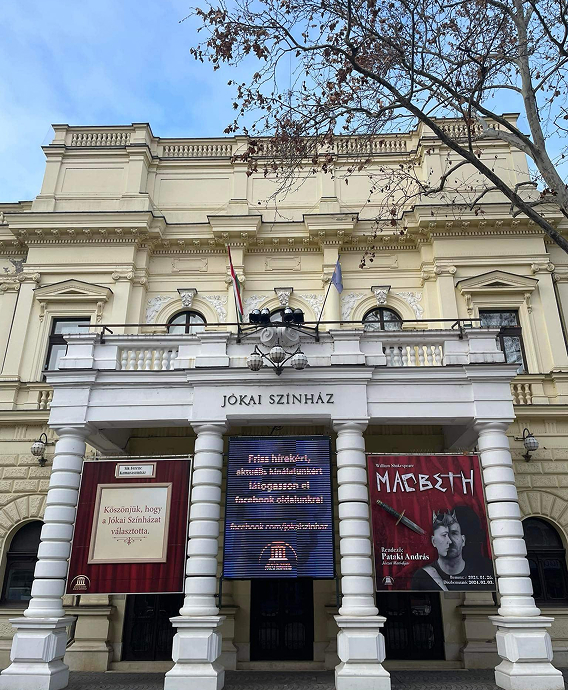 Jókai színház épülete