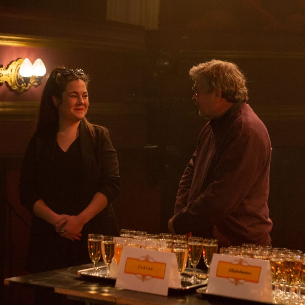 Szegény ördög premier