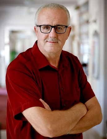 Takács Ferenc portréja a Békéscsabai Jókai Színházban